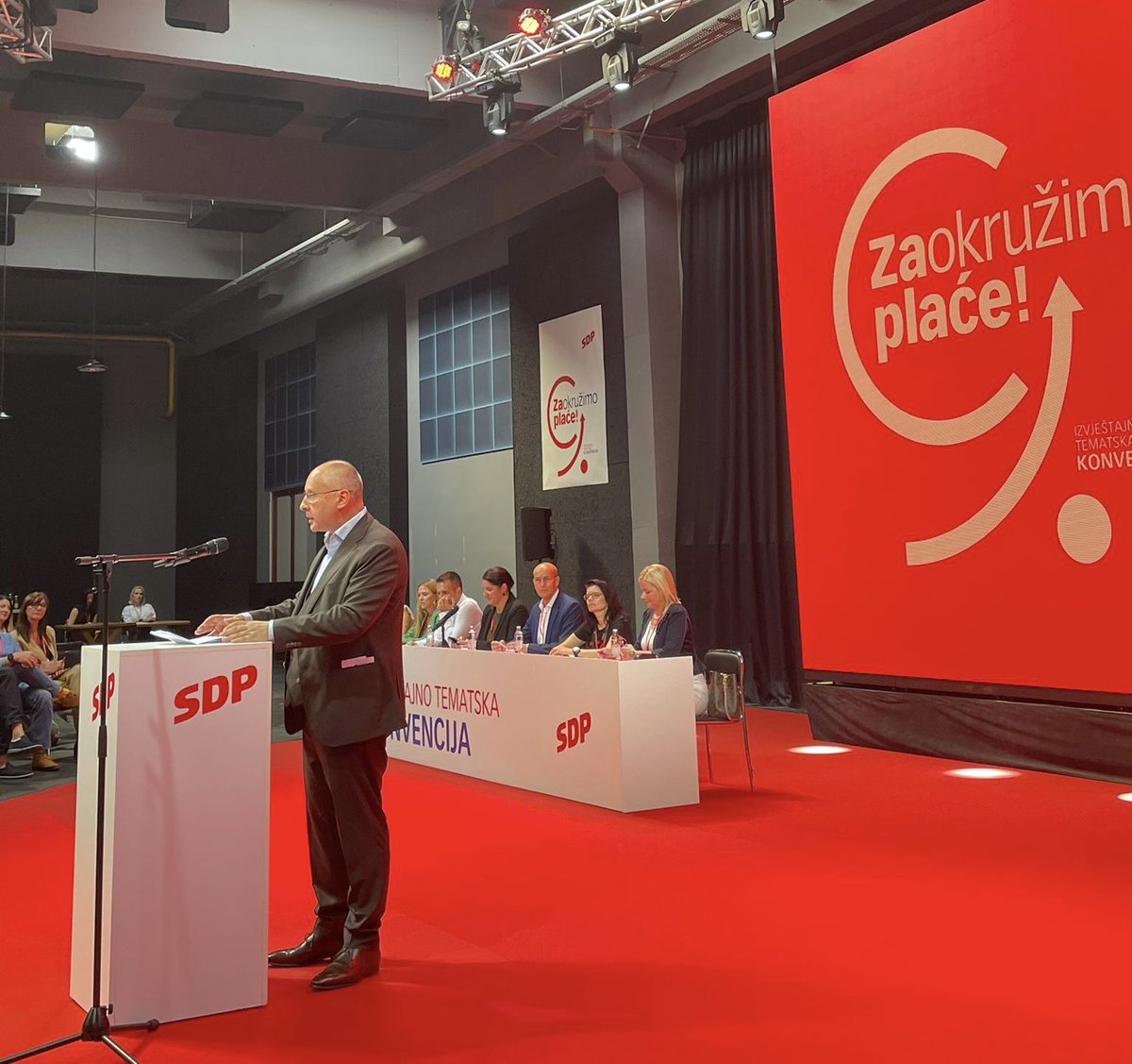 , Monde du travail: Our president ⁦@SergeiStanishev⁩ is with ⁦@SDPHrva… #nupes #gauche @PES_PSE